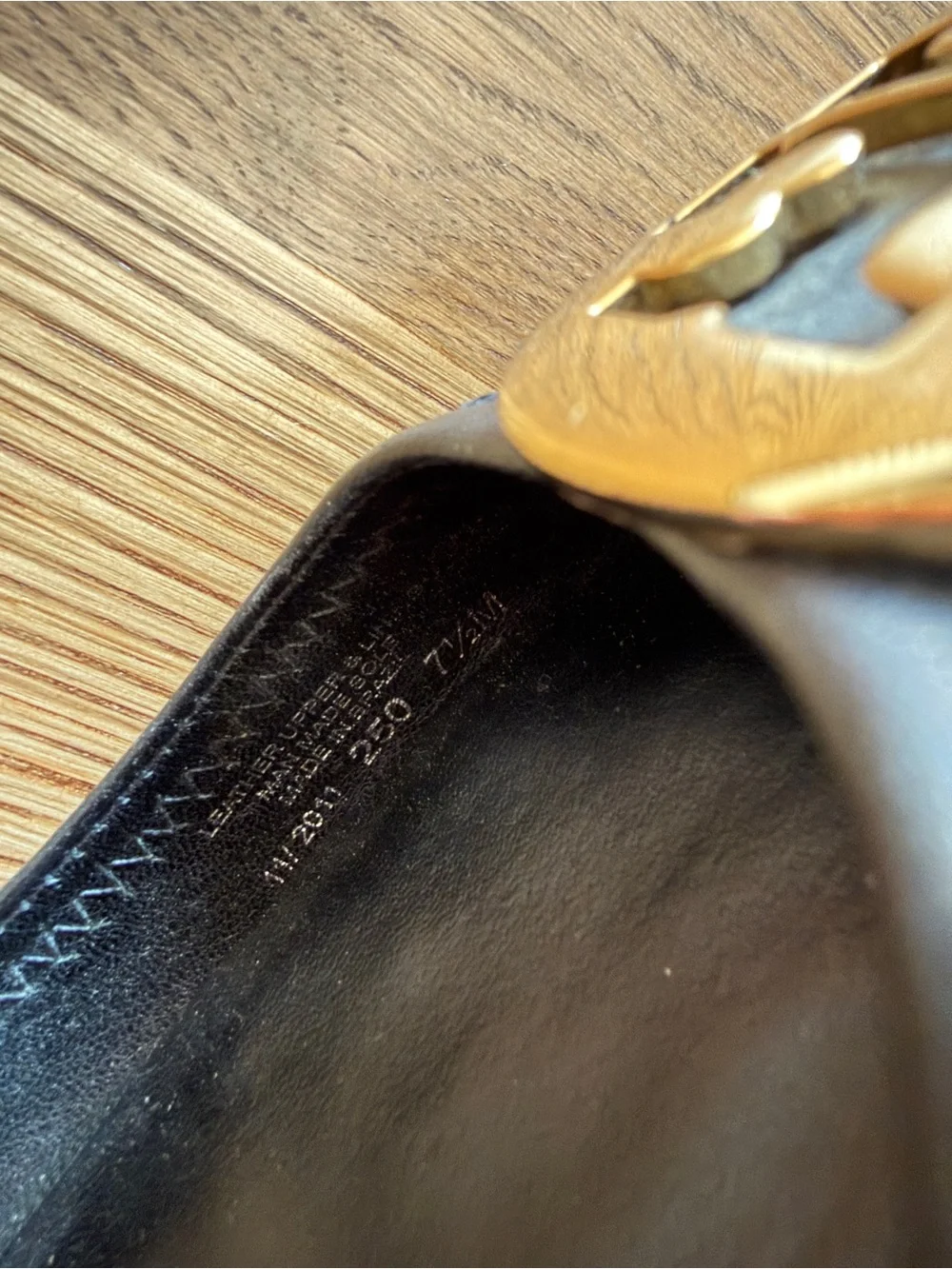 Tory Burch Black Leather Ballet Flats with Gold Logo Medallion 7.5 Shors